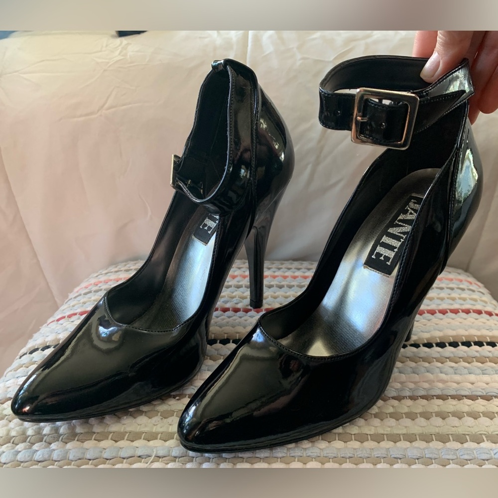Women’s Black Heels